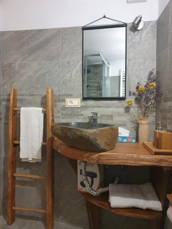 Bed and Breakfast Antica casa occitana Sampeire Exterior foto