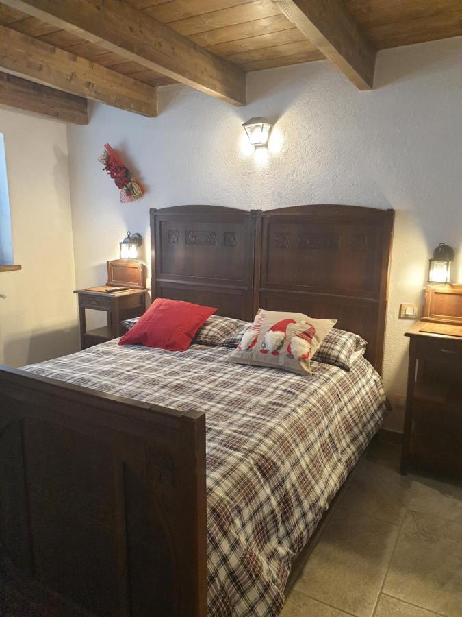 Bed and Breakfast Antica casa occitana Sampeire Exterior foto