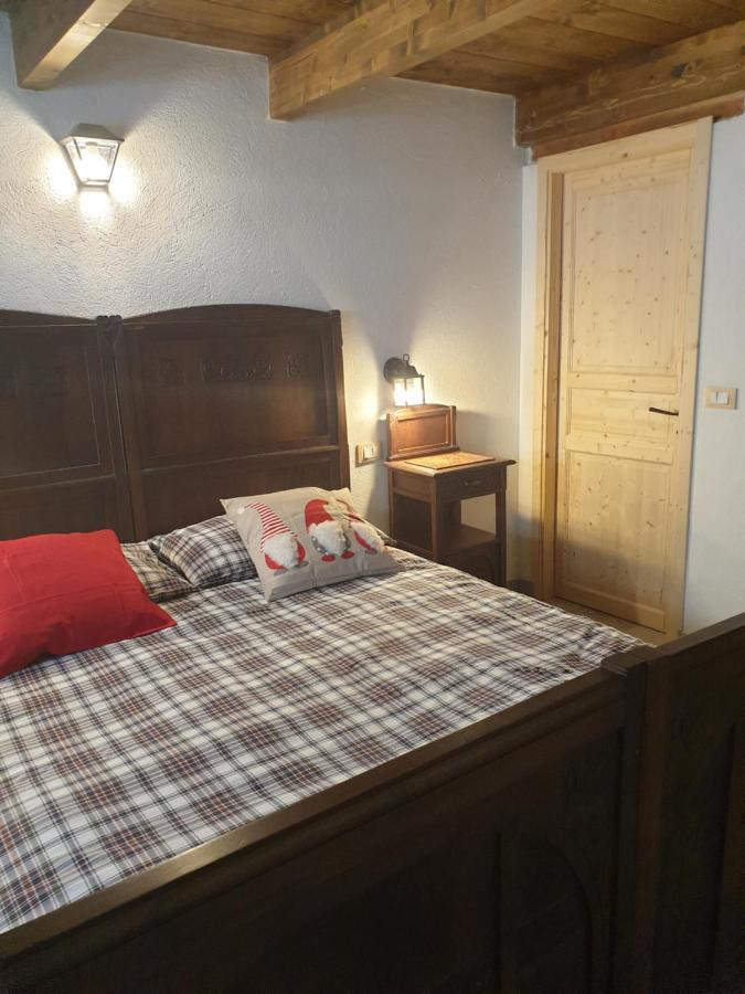 Bed and Breakfast Antica casa occitana Sampeire Exterior foto