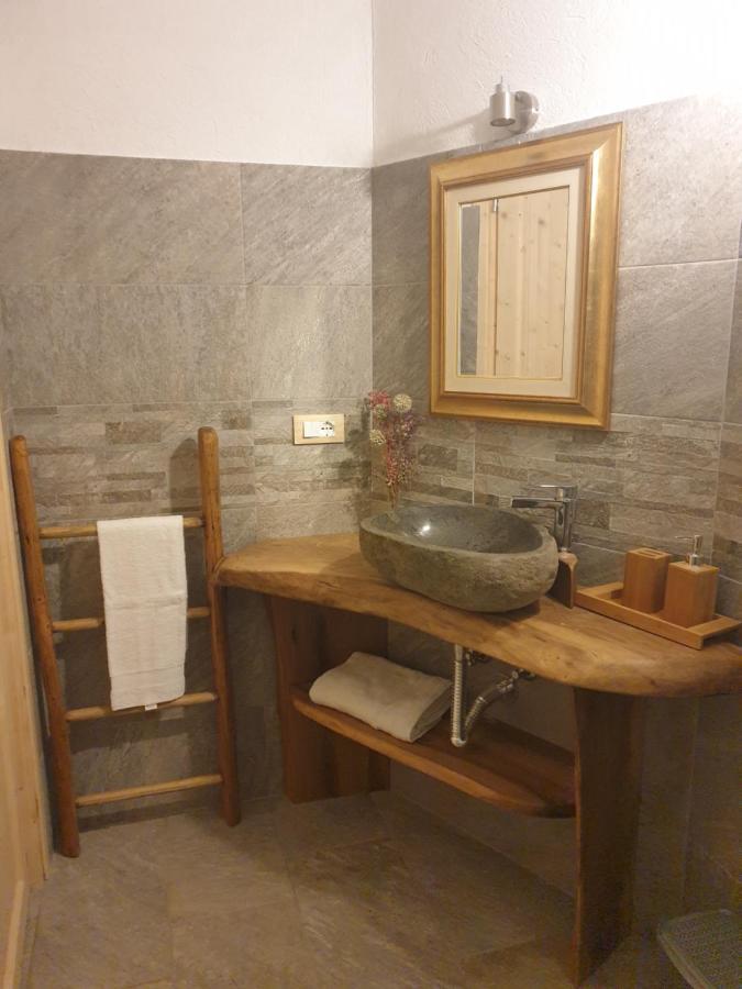 Bed and Breakfast Antica casa occitana Sampeire Exterior foto