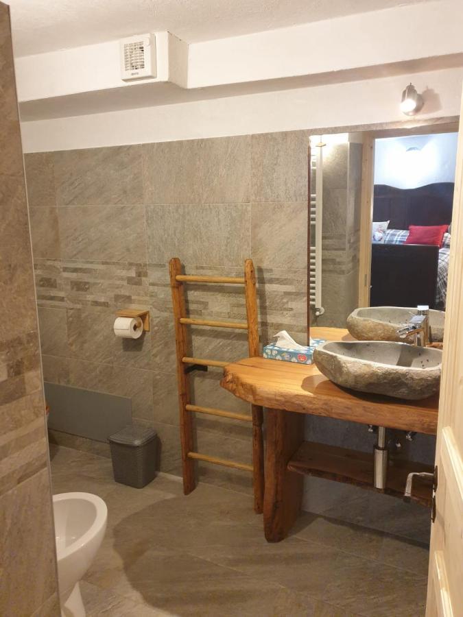 Bed and Breakfast Antica casa occitana Sampeire Exterior foto
