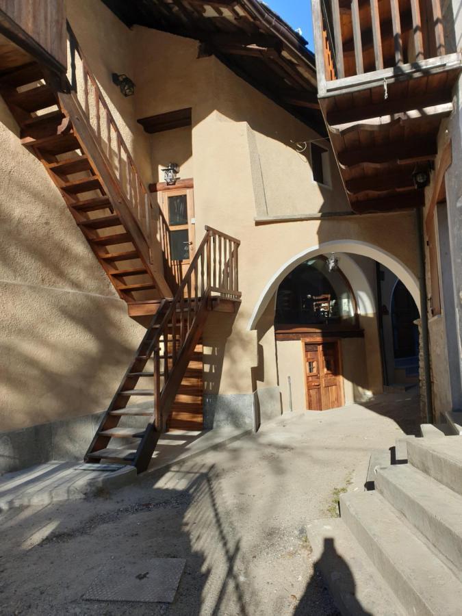 Bed and Breakfast Antica casa occitana Sampeire Exterior foto
